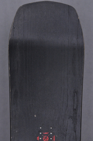 DESKA UŻYWANA CAPITA THE BLACK SNOWBOARD OF DEATH 24/25 162 cm NRDSK145