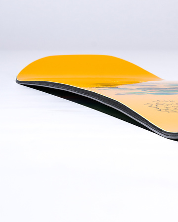 DAMSKA DESKA SNOWBOARDOWA GNU GLOSS C 2026