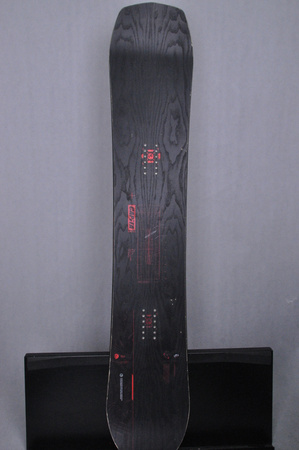 DESKA UŻYWANA CAPITA THE BLACK SNOWBOARD OF DEATH 24/25 162 cm NRDSK144