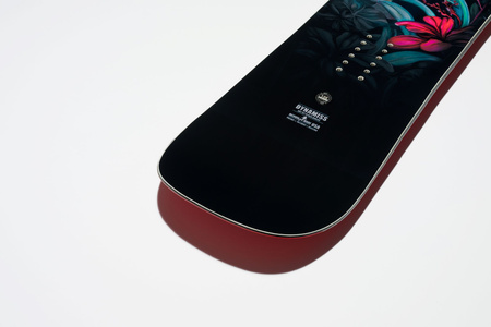 DAMSKA DESKA SNOWBOARDOWA LIB TECH DYNAMISS 2026