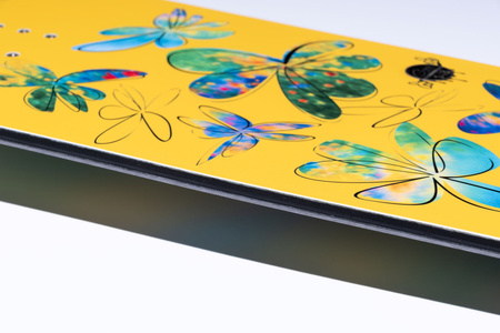 DAMSKA DESKA SNOWBOARDOWA GNU GLOSS 2026