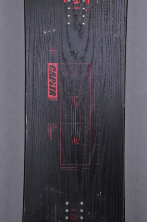 DESKA UŻYWANA CAPITA THE BLACK SNOWBOARD OF DEATH 24/25 169W NRDSK140