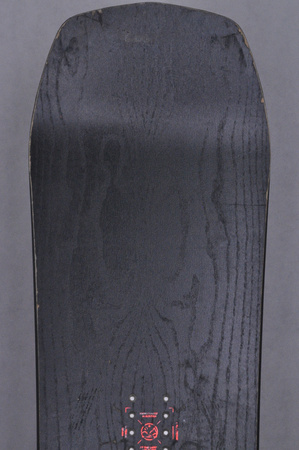 DESKA UŻYWANA CAPITA THE BLACK SNOWBOARD OF DEATH 24/25 156 cm NRDSK150
