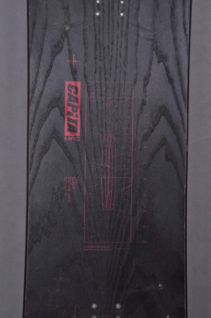 DESKA UŻYWANA CAPITA THE BLACK SNOWBOARD OF DEATH 24/25 165W NRDSK143