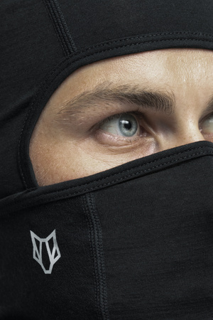 KOMINIARKA WOOLF MERINO SVARTHETTA Black