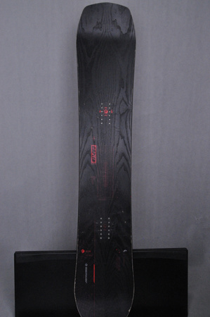 DESKA UŻYWANA CAPITA THE BLACK SNOWBOARD OF DEATH 24/25 165W NRDSK143