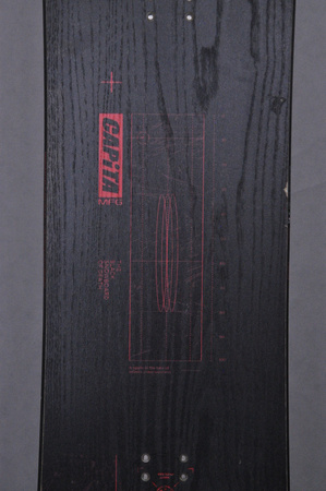 DESKA UŻYWANA CAPITA THE BLACK SNOWBOARD OF DEATH 24/25 159 cm NRDSK148