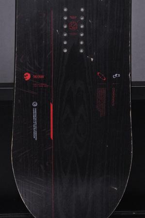 DESKA UŻYWANA CAPITA THE BLACK SNOWBOARD OF DEATH 24/25 169W NRDSK140