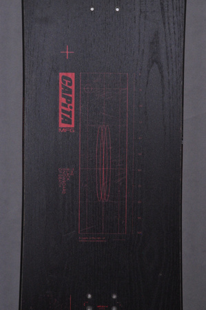 DESKA UŻYWANA CAPITA THE BLACK SNOWBOARD OF DEATH 24/25 159 cm NRDSK147