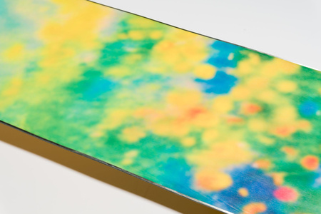 DAMSKA DESKA SNOWBOARDOWA GNU GLOSS 2026