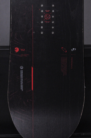 DESKA UŻYWANA CAPITA THE BLACK SNOWBOARD OF DEATH 24/25 162 cm NRDSK146