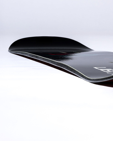 DAMSKA DESKA SNOWBOARDOWA LIB TECH DYNAMISS 2026